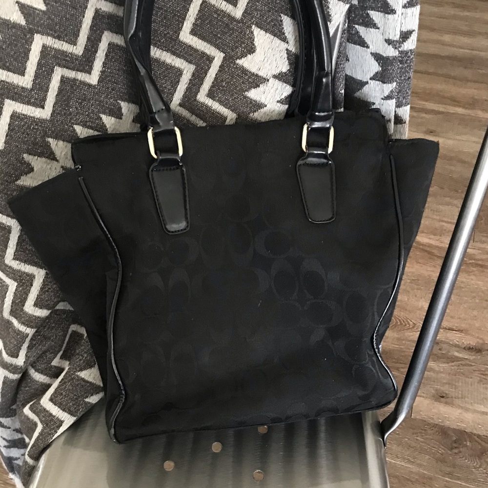Coach Handbag - Picture 3 of 8